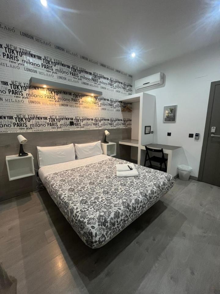 Hostal Abril Madrid Exterior photo