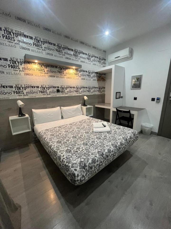 Hostal Abril Madrid Exterior photo