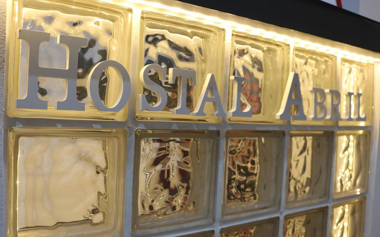 Hostal Abril Madrid Exterior photo